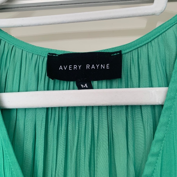 Avery Rayne Green Midi Dress - Picture 3 of 3